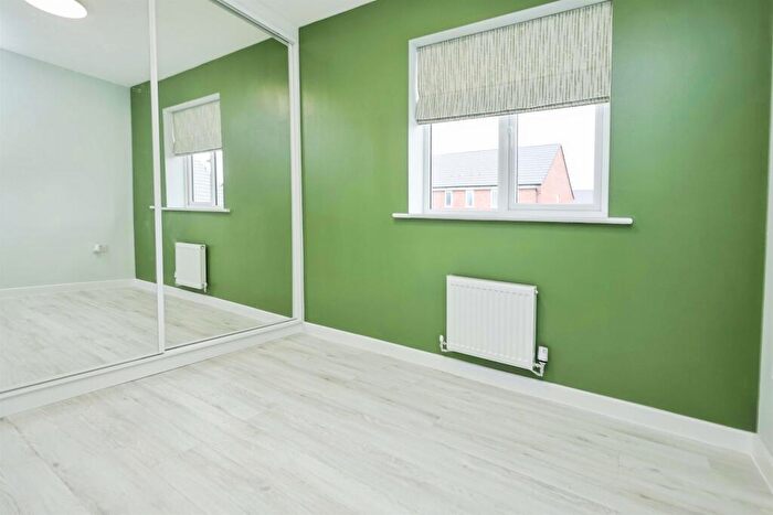 4 Bedroom Detached House For Sale In Club Lane, Birmingham, B31