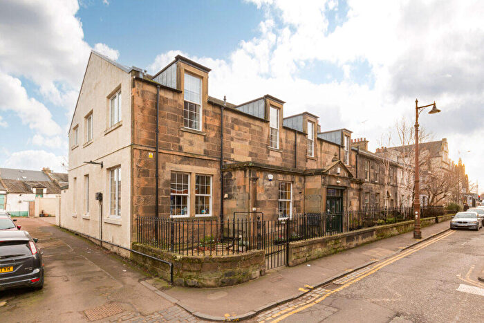 3 Bedroom Flat For Sale In / Bath Street, Portobello, Edinburgh, EH15