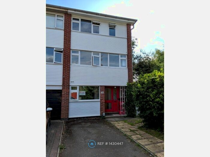 4 Bedroom End Of Terrace House To Rent In Hadrian Close, Leamington Spa, CV32