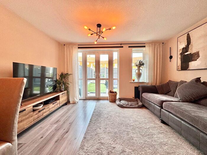 3 Bedroom End Of Terrace House For Sale In Cypress Way, Nuneaton, CV10