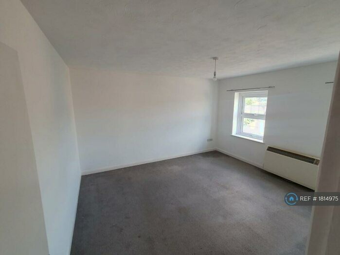 2 Bedroom Flat To Rent In Bevills Place, March, PE15