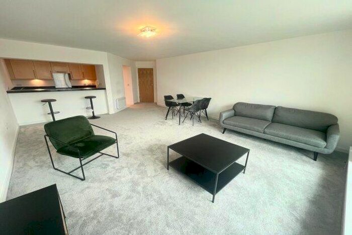 2 Bedroom Property To Rent In River Crescent, Nottingham, NG2