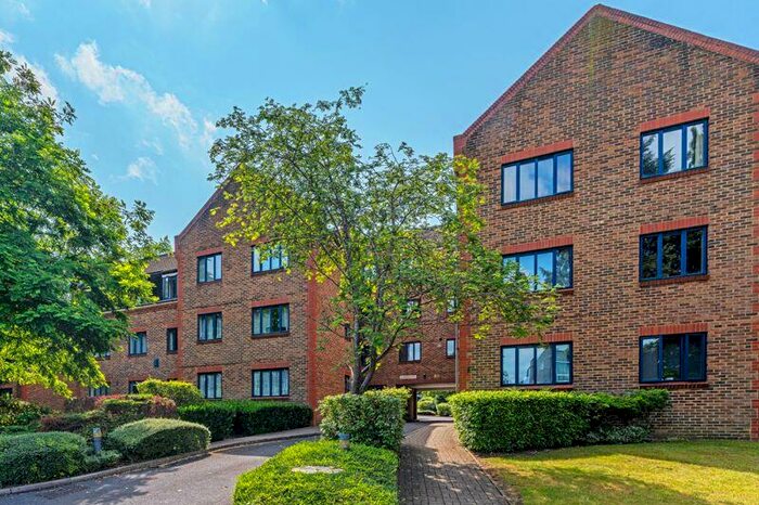 2 Bedroom Flat To Rent In Worcester Road, Sutton, SM2