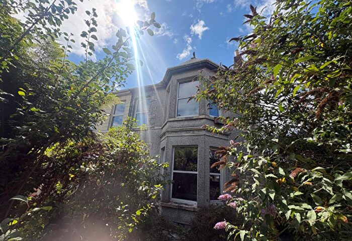 4 Bedroom Semi Detached House To Rent In Kings Avenue, St Austell, PL25