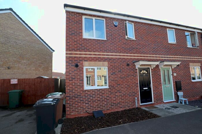 3 Bedroom Terraced House To Rent In Pinewood Crescent, Lincoln, LN6