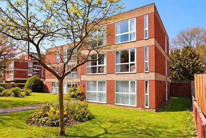 2 Bedroom Apartment For Sale In Spindle House, Manor Road, DA15