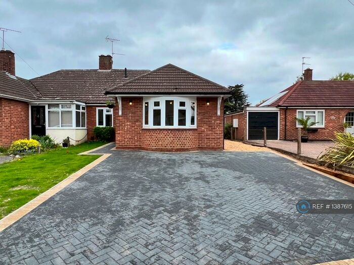 3 Bedroom Bungalow To Rent In St. Johns Road, Colchester, CO4