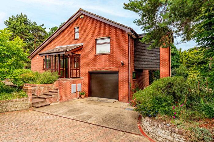 4 Bedroom Detached House For Sale In Stradbroke Road, Pakefield, NR33