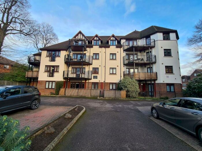 2 Bedroom Apartment To Rent In Copers Cope Road, Beckenham, BR3