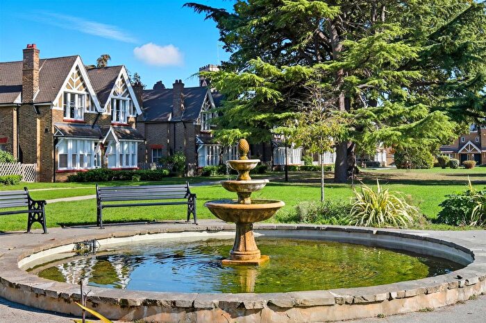 2 Bedroom Maisonette For Sale In Thomas Barnardo Way, Barkingside, IG6