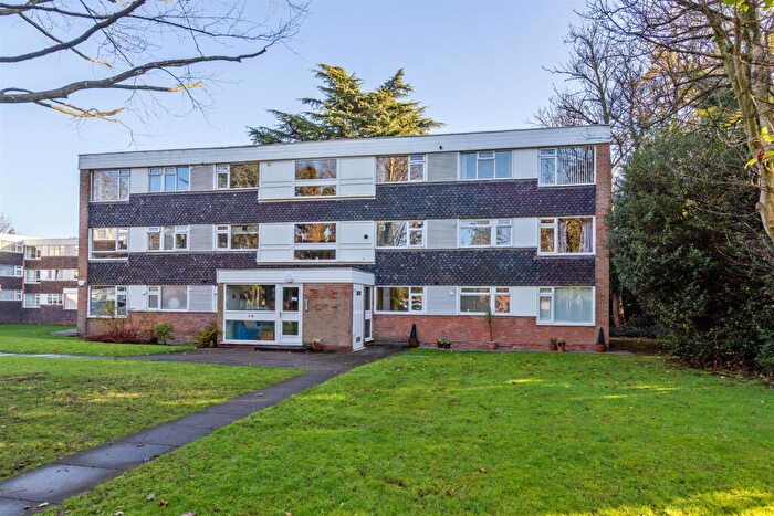 2 Bedroom Apartment For Sale In Keresley Close, Solihull, B91