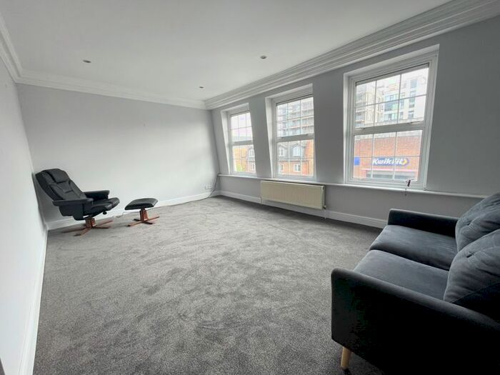 2 Bedroom Flat To Rent In Kingston Road, London, SW19