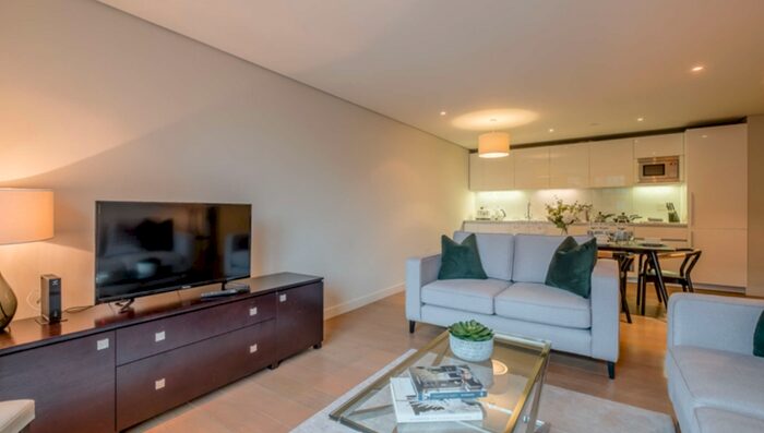 3 Bedroom Flat To Rent In Merchant Square East, London, W2