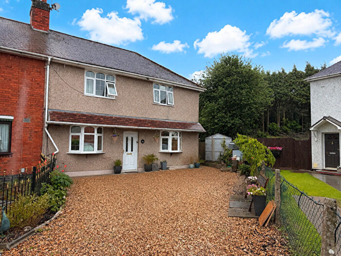 5 Bedroom Semi Detached House For Sale In Shakespeare Avenue, Bedworth, CV12