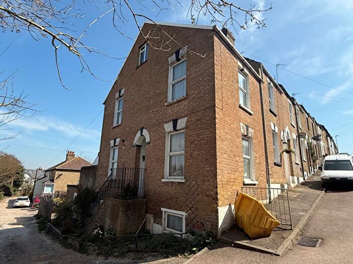 2 Bedroom End Of Terrace House For Sale In A Amp; B Baker Street, Rochester, Kent, ME1
