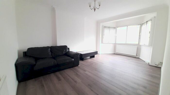 2 Bedroom Flat To Rent In Manson Avenue, Harrow, HA3