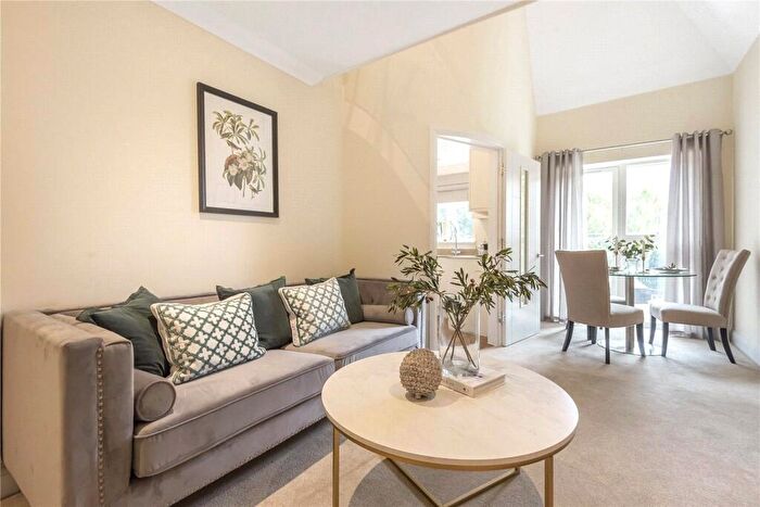 1 Bedroom Apartment To Rent In Yorktown Road, College Town, Sandhurst, Berkshire, GU47