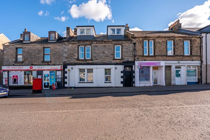 2 Bedroom Flat For Sale In The Loan, Loanhead, Midlothian, EH20