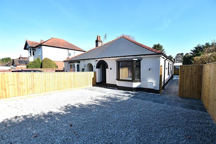 2 Bedroom Semi-Detached Bungalow For Sale In Smithy Lane, Pentre Bychan, Wrexham, LL14