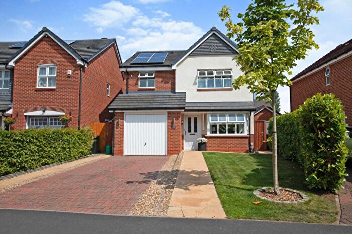 3 Bedroom Detached House For Sale In Chantry Place, Coppull, Chorley, Lancashire, PR7