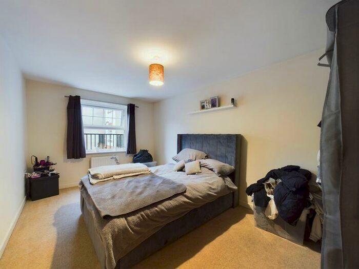 1 Bedroom Detached House For Sale In Northgate, Crawley, RH10