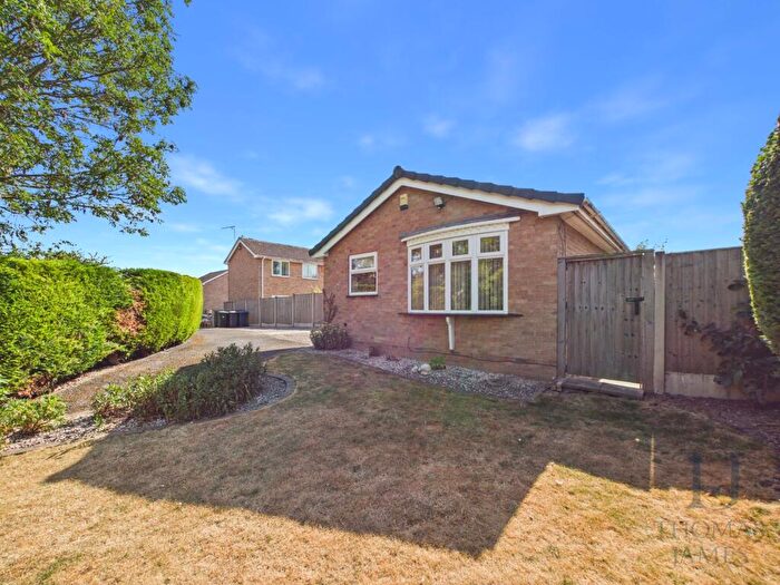2 Bedroom Detached Bungalow For Sale In White Furrows, Cotgrave, NG12