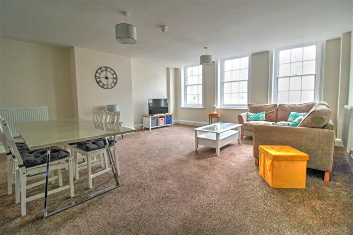 2 Bedroom Flat To Rent In Terminus Road, Eastbourne, BN21