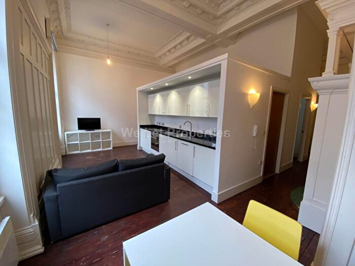 2 Bedroom Apartment To Rent In Town Hall, Salford, M3