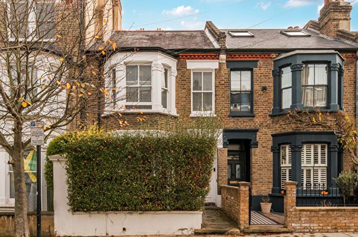 3 Bedroom Terraced House For Sale In Davisville Road, London, W12