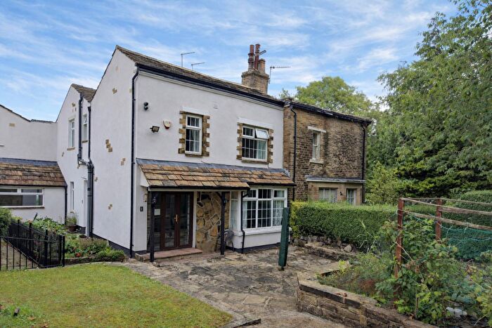 4 Bedroom Cottage For Sale In Manor House Gardens, Leeds Rd, Eccleshill, BD2