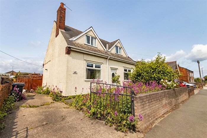 3 Bedroom Detached Bungalow For Sale In Manor Road, Brimington, Chesterfield, S43