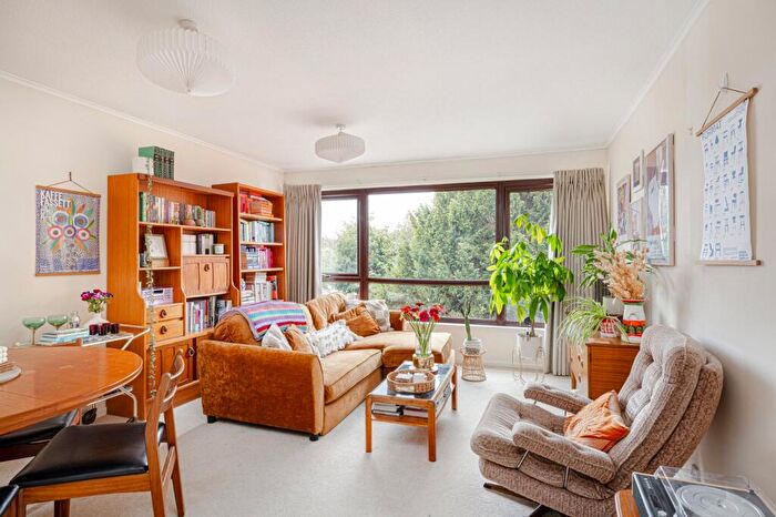 1 Bedroom Apartment For Sale In Hadham Road, Bishop's Stortford, Hertfordshire, CM23