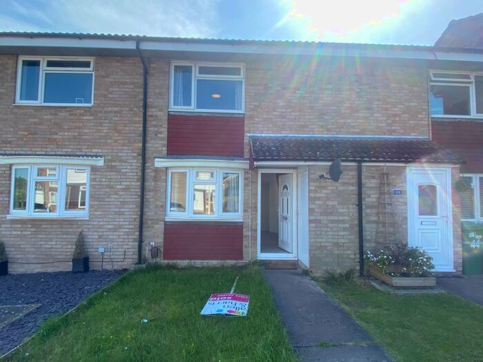 2 Bedroom House To Rent In Farley Close, Frome, BA11