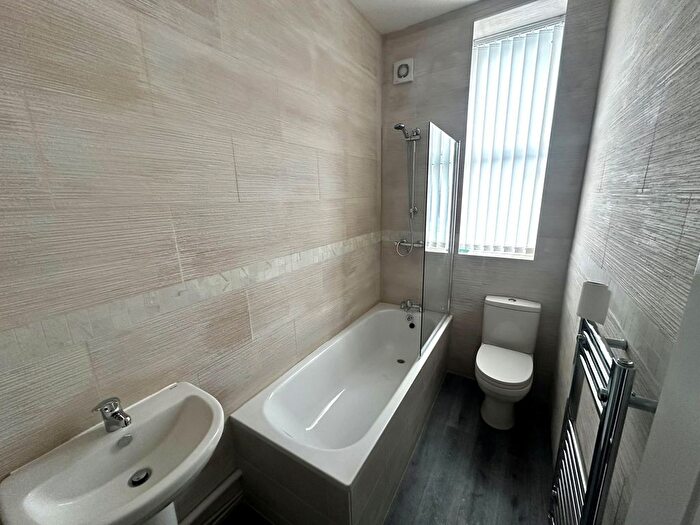 2 Bedroom Flat To Rent In Oxton Road, Birkenhead, CH41