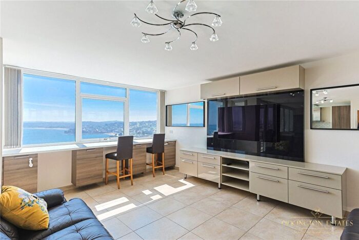 2 Bedroom Flat For Sale In St. Lukes Road South, Torquay, Devon, TQ2