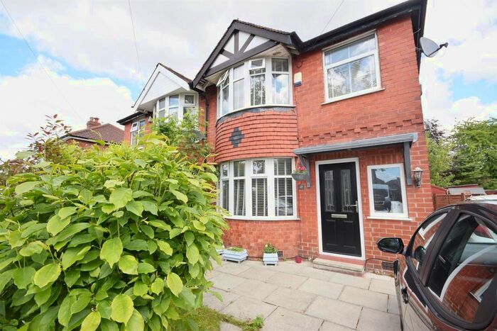 3 Bedroom Semi-Detached House To Rent In Palmer Avenue, Cheadle, SK8