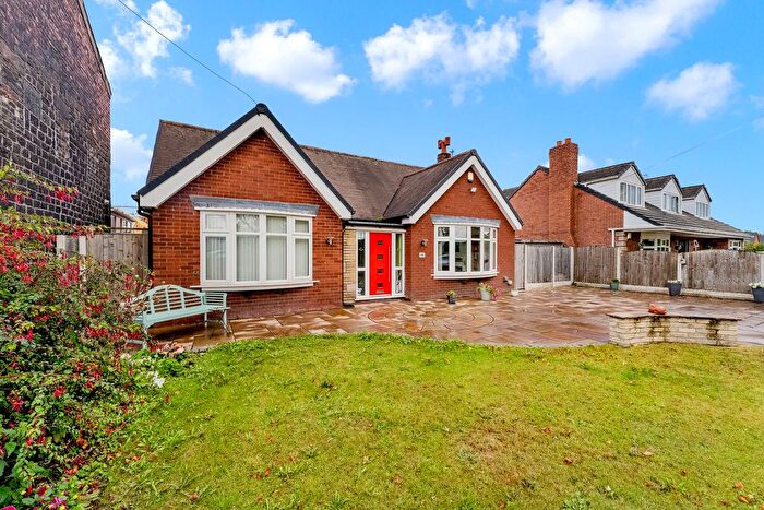 2 Bedroom Detached Bungalow For Sale In Lunts Heath Road, Widnes, WA8