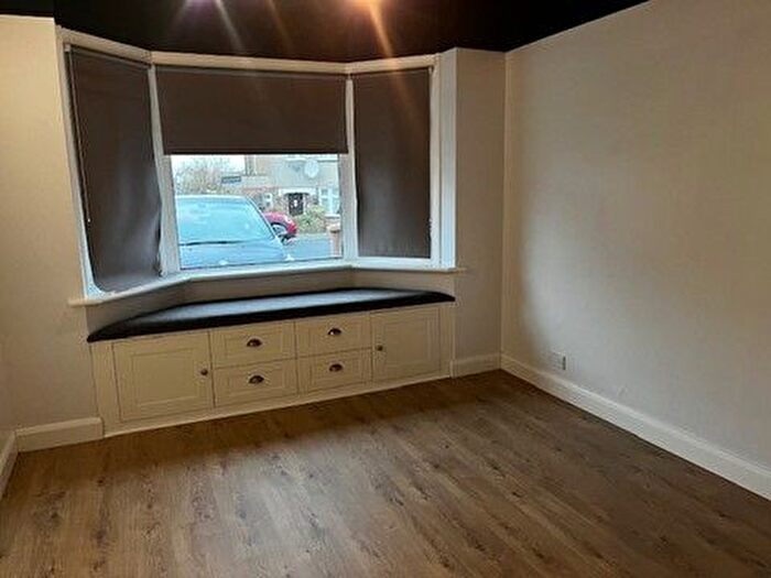 1 Bedroom Maisonette To Rent In St. Philips Avenue, Worcester Park, KT4