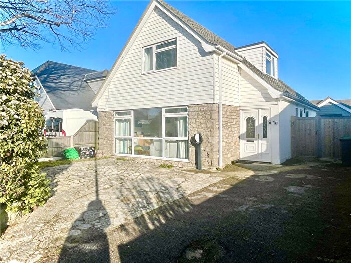 3 Bedroom Detached House For Sale In Lingwood Avenue, Mudeford, Dorset, BH23