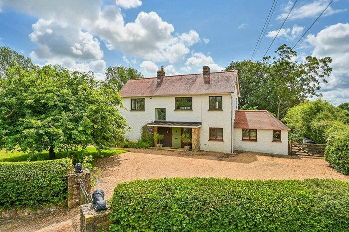 4 Bedroom Detached House For Sale In Cranbrook Road, Tenterden, TN30