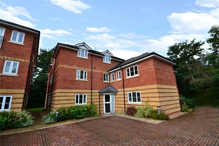 2 Bedroom Flat For Sale In Netherby Gardens, Bracknell, Berkshire, RG12