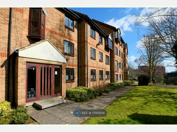 2 Bedroom Flat To Rent In East Finchley, London, N2