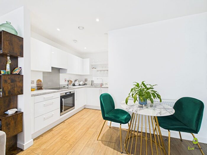 1 Bedroom Flat For Sale In Craft Court, Regal Walk, Bexleyheath, DA6