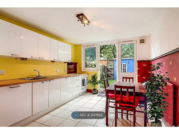 4 Bedroom Terraced House To Rent In Westacott Close, London, N19