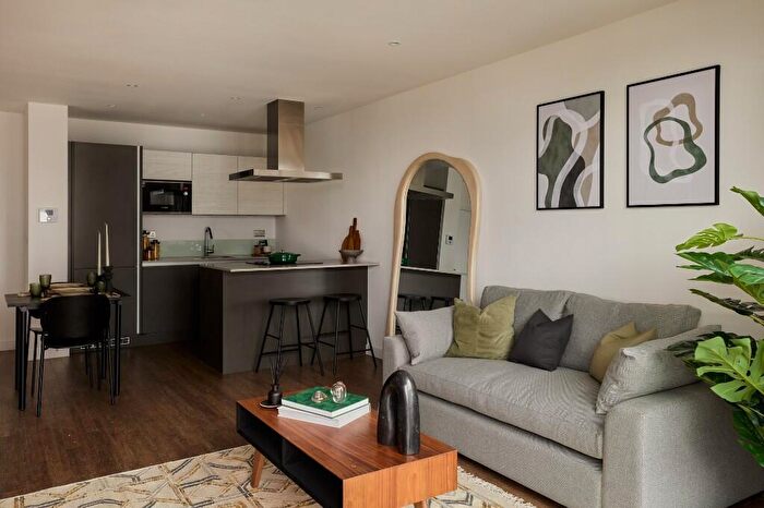 1 Bedroom Flat To Rent In Flat, Vanguard Way London, E17