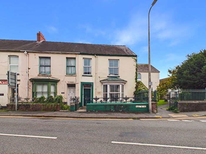 End Of Terrace House For Sale In Barn Road, Carmarthen, SA31