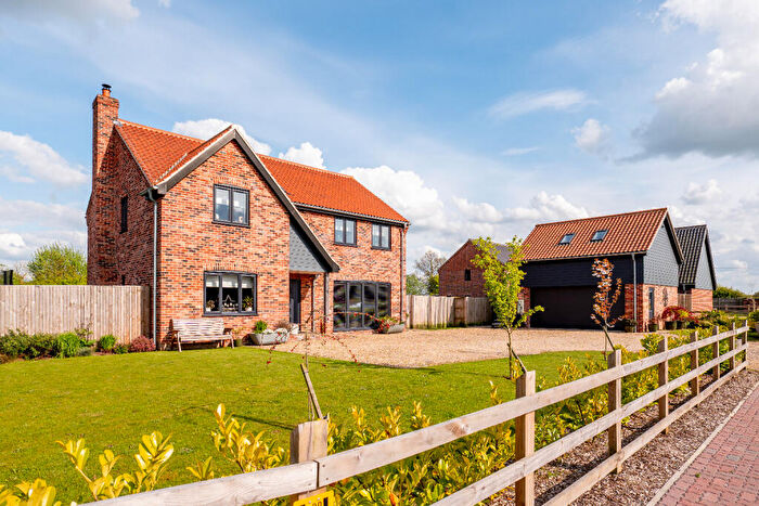 4 Bedroom Detached House For Sale In Hampton Close, Beeston, PE32