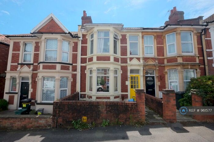 4 Bedroom Terraced House To Rent In Grove Park Avenue, Bristol, BS4