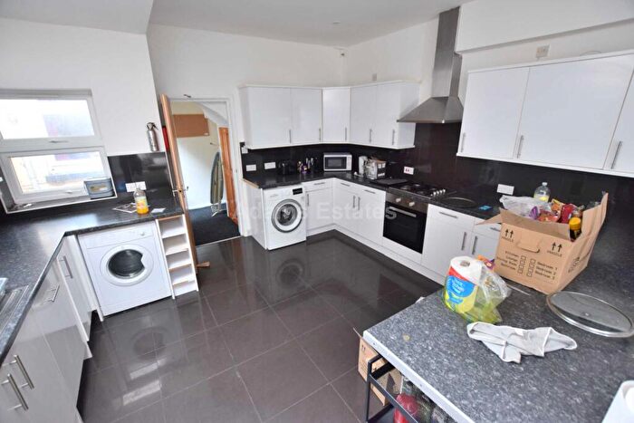 5 Bedroom Terraced House To Rent In London Road, Reading, RG1