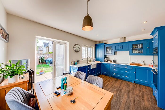 3 Bedroom End Of Terrace House For Sale In Cygnet Close, Orpington, BR5